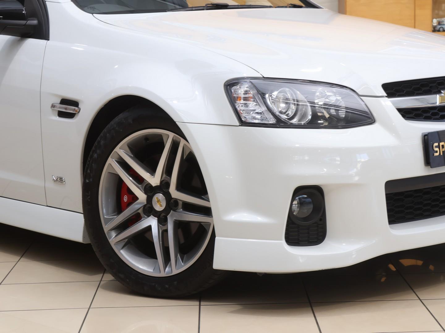2011 Chevrolet Lumina Ute SSV image 2