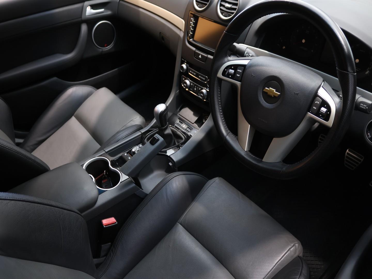 2011 Chevrolet Lumina Ute SSV image 8