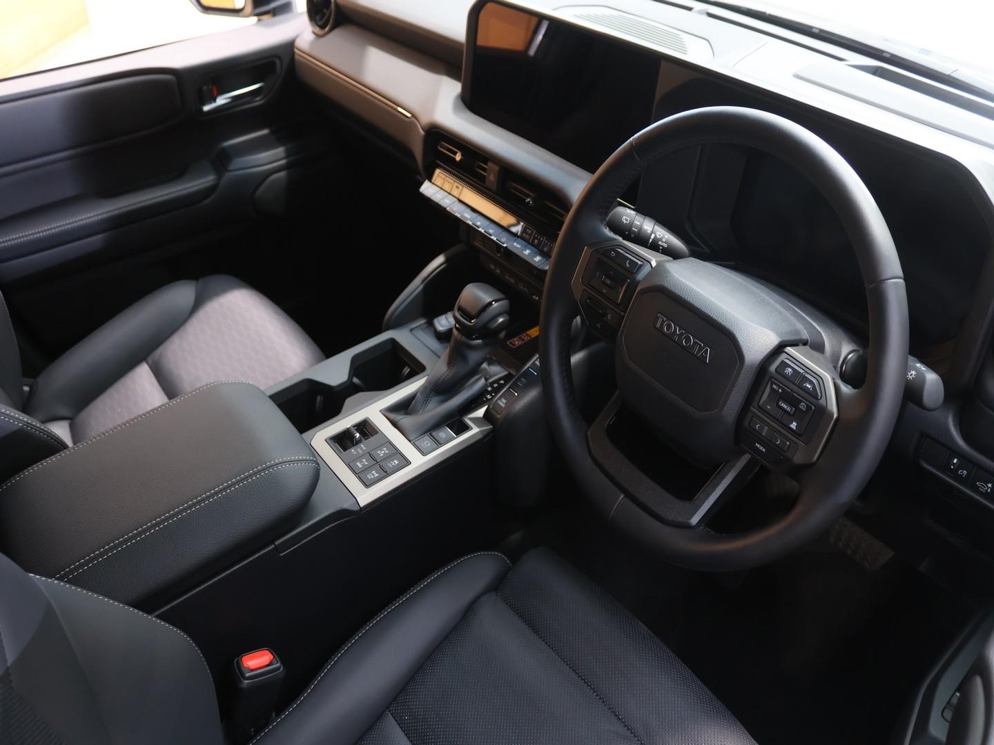 2026 Toyota Land Cruiser Prado 2.8GD VX-R image 7