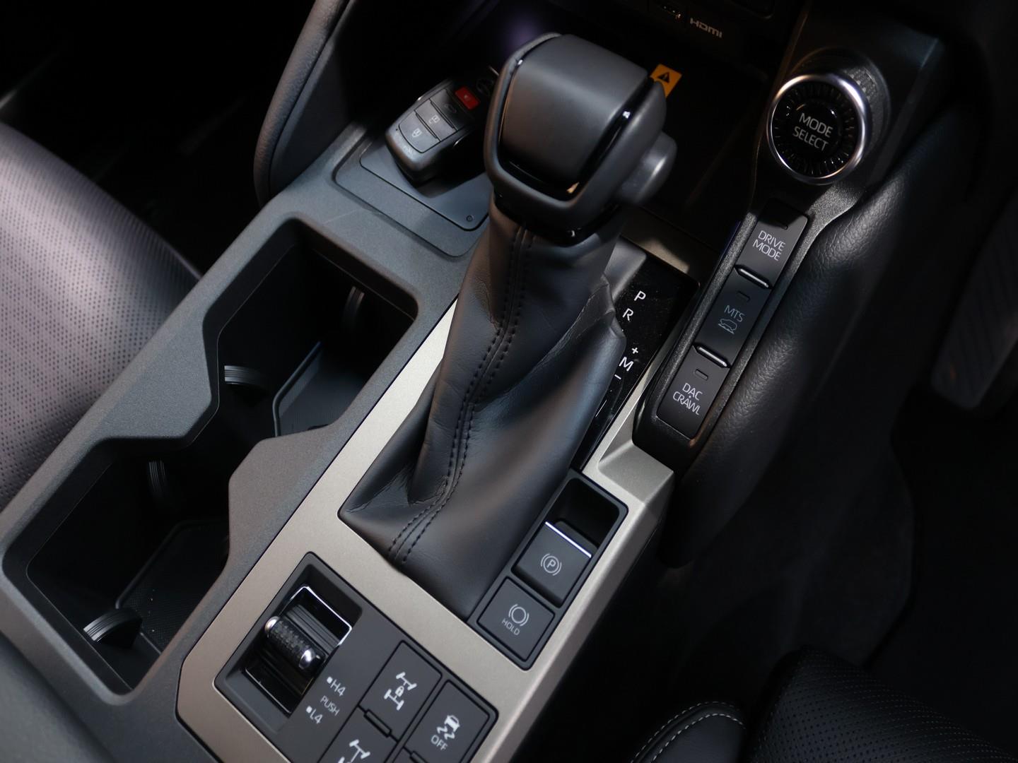 2026 Toyota Land Cruiser Prado 2.8GD VX-R image 9
