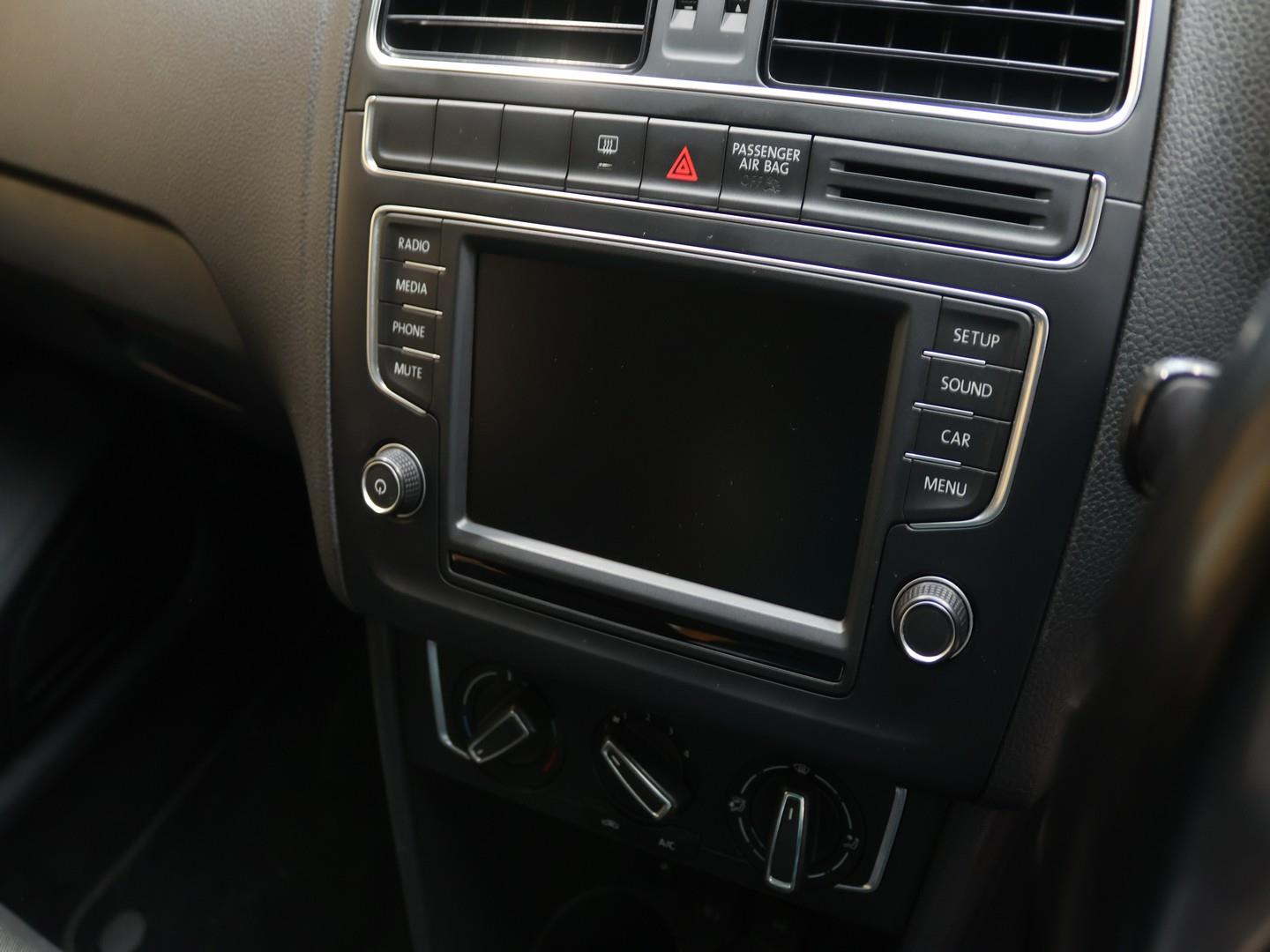 2017 Volkswagen Polo Hatch 1.2TSI Comfortline image 11