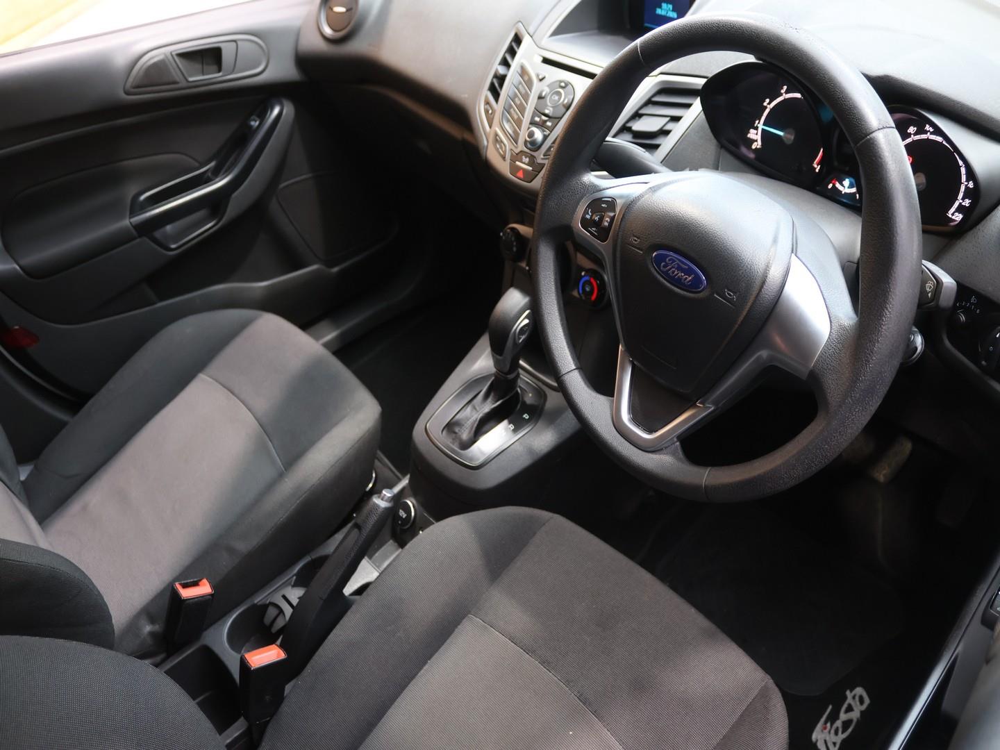 2016 Ford Fiesta 5-Door 1.0T Ambiente Auto image 8