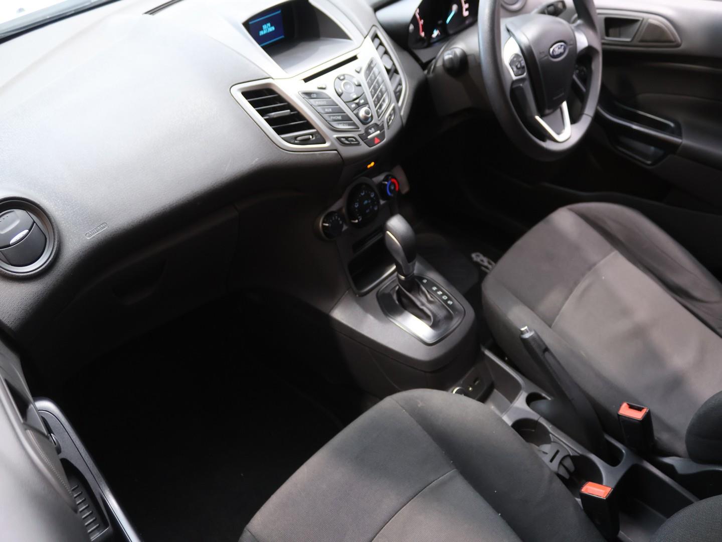 2016 Ford Fiesta 5-Door 1.0T Ambiente Auto image 9