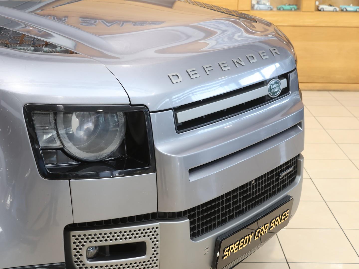 2023 Land Rover Defender 110 D300 X-Dynamic HSE image 5