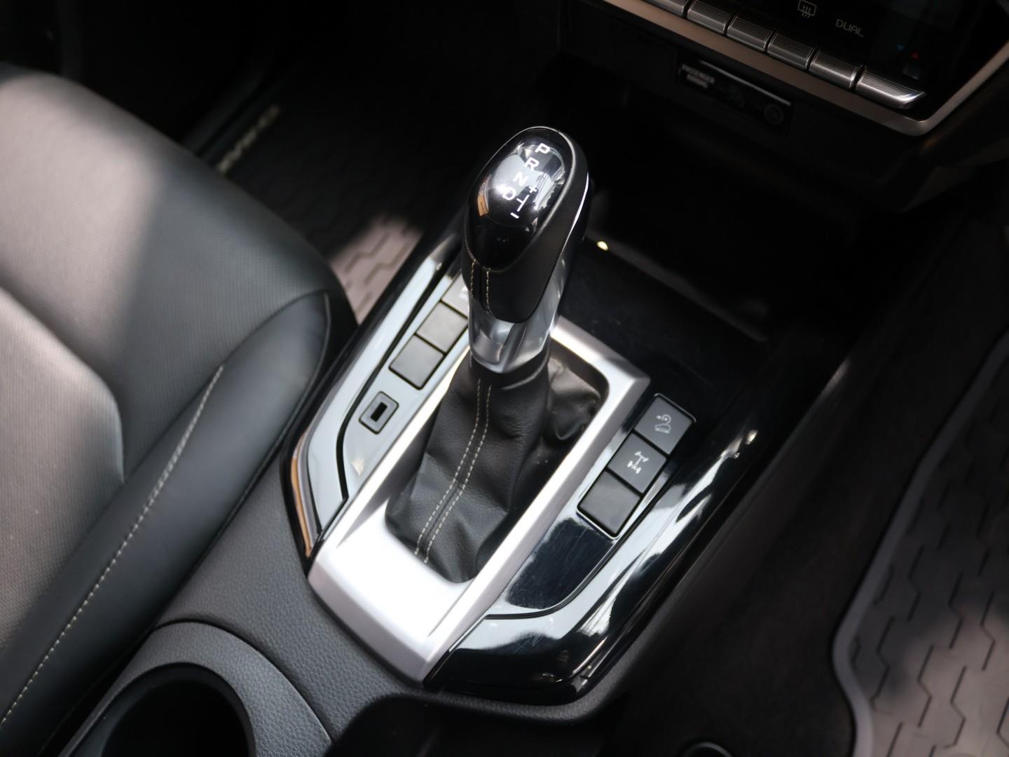 2025 Isuzu D-Max 3.0TD Double Cab V-Cross image 11