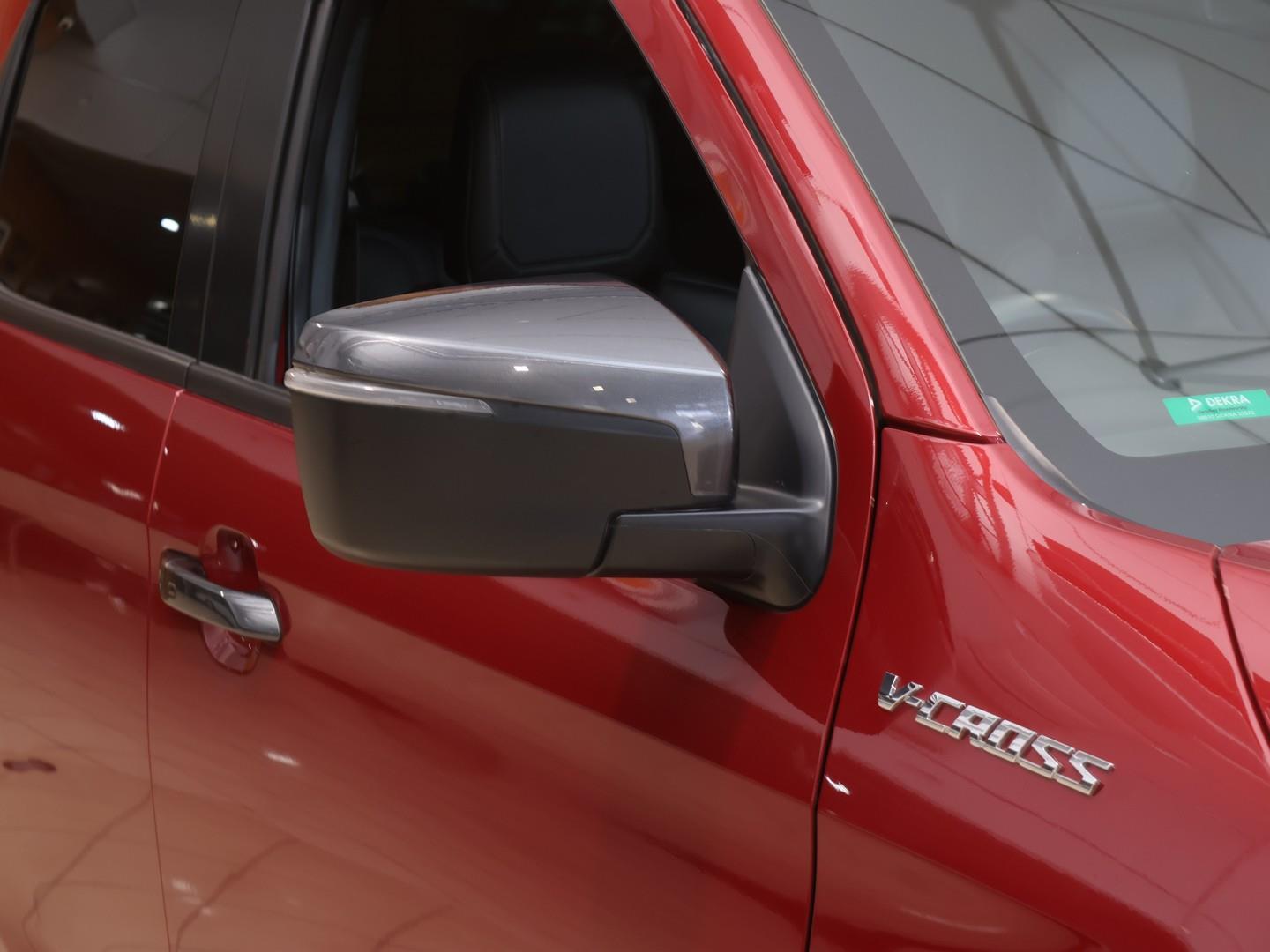 2025 Isuzu D-Max 3.0TD Double Cab V-Cross image 7