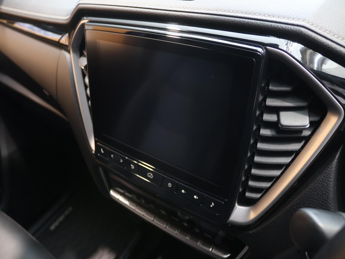 2025 Isuzu D-Max 3.0TD Double Cab V-Cross image 9