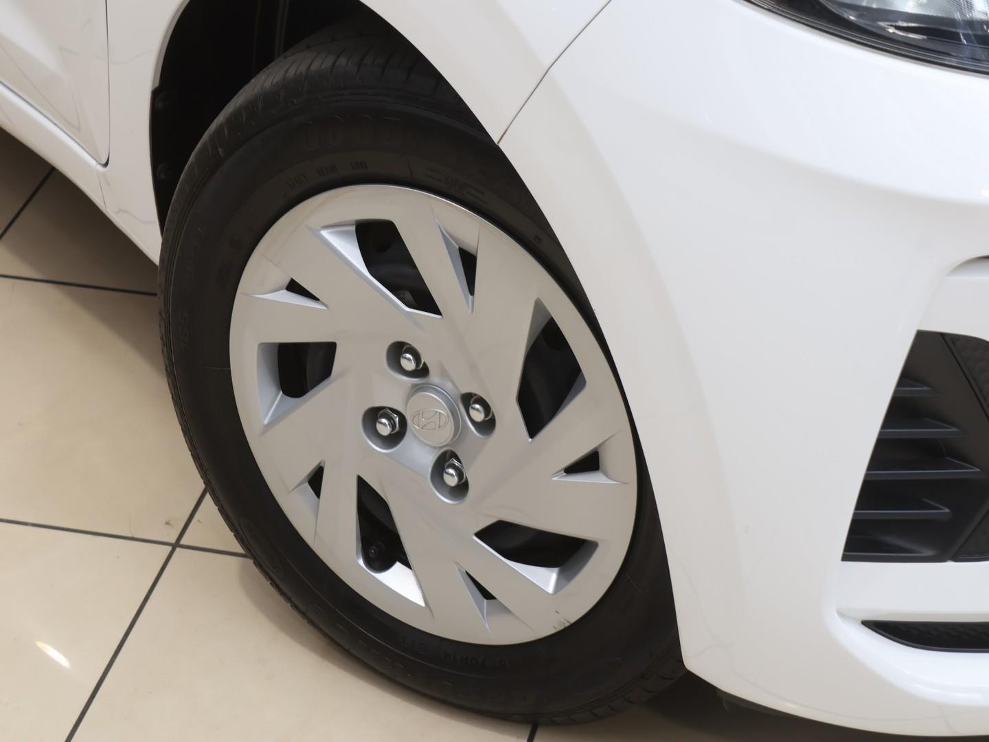 2026 Hyundai Grand i10 1.0 Premium Hatch image 4