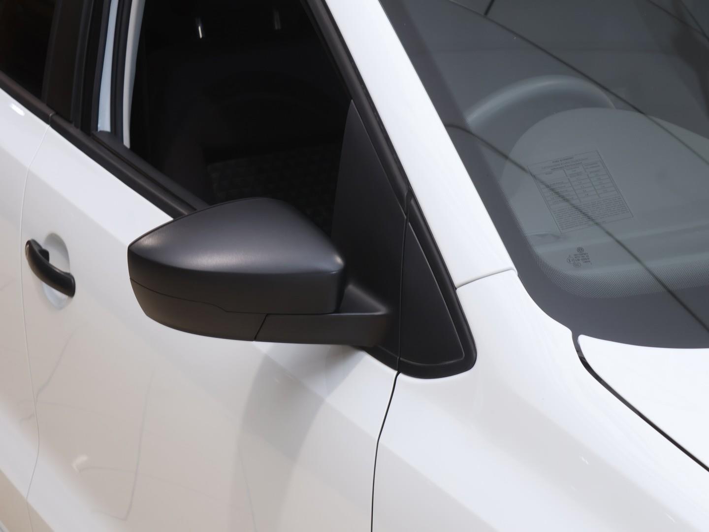 2025 Volkswagen Polo Vivo 1.4 image 6