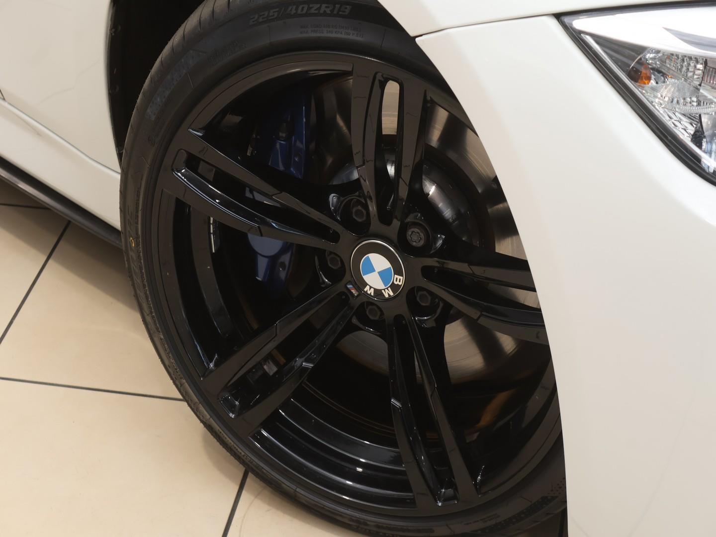 2013 BMW 3 Series 335i M Sport image 6