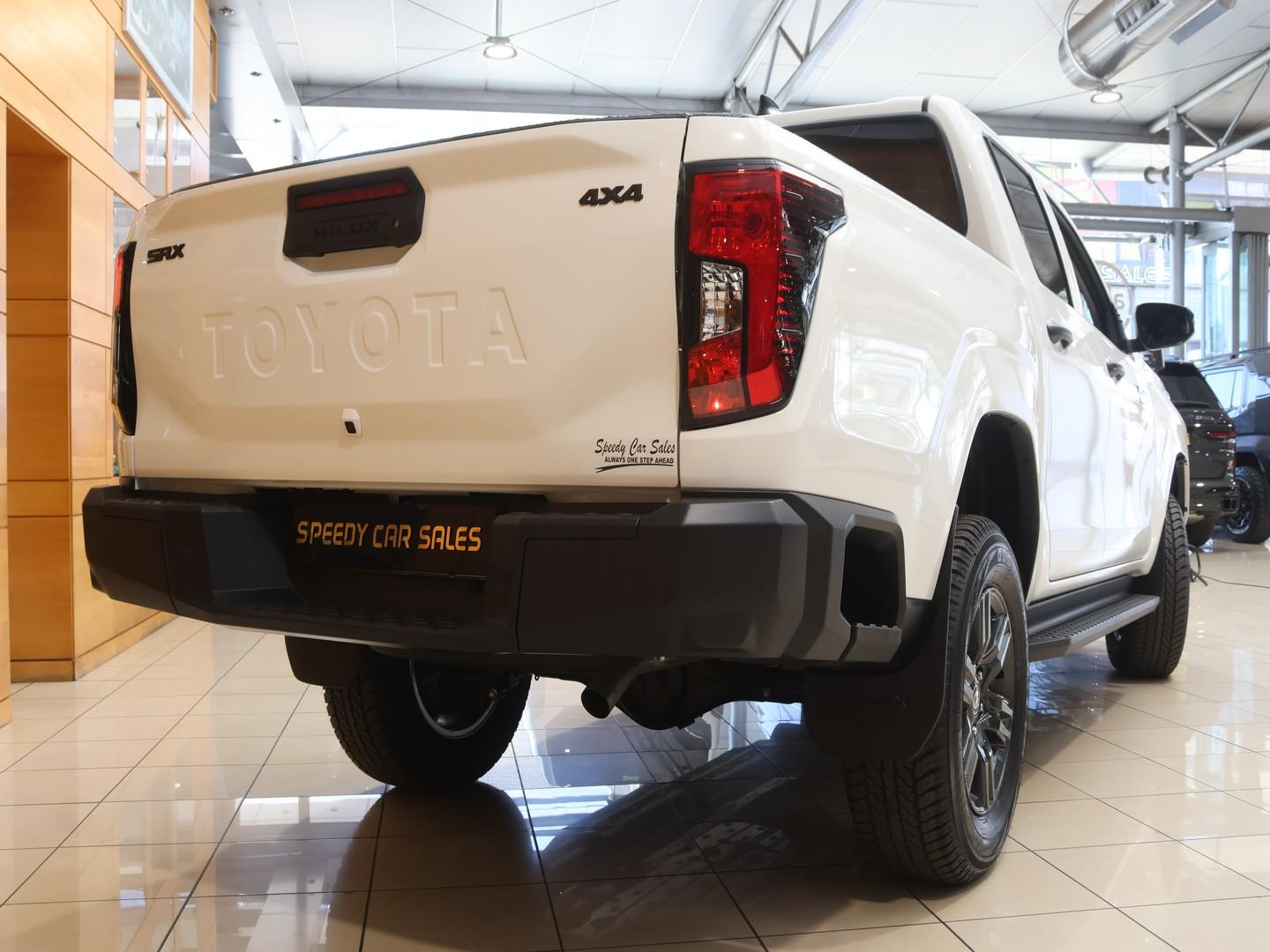 2026 Toyota Hilux 2.8GD-6 Double Cab SRX 4x4 image 7