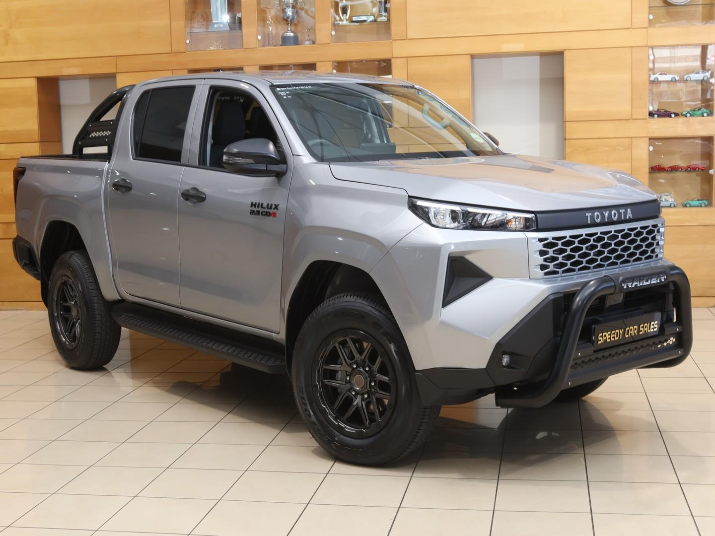 2026 Toyota Hilux 2.8GD-6 Double Cab SRX image 5