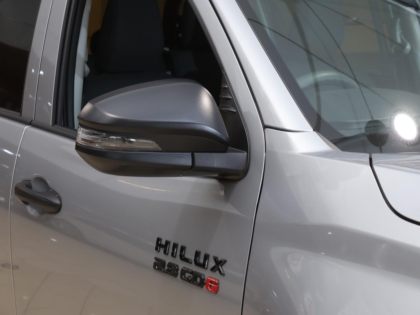 2026 Toyota Hilux 2.8GD-6 Double Cab SRX image 7