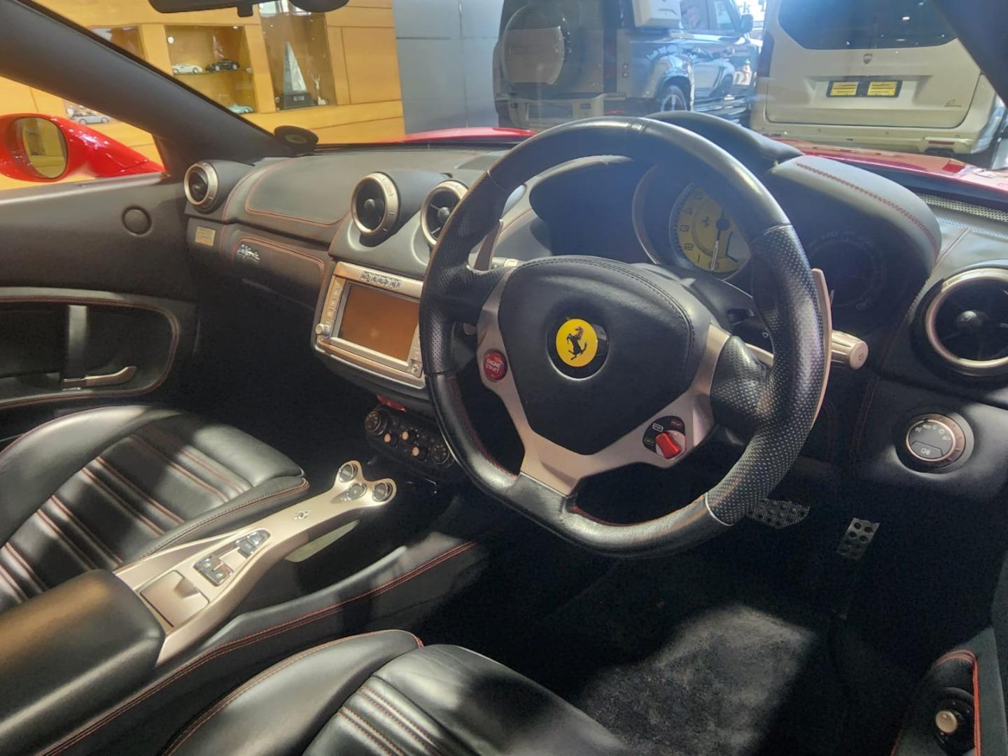 2012 Ferrari California 30 image 5