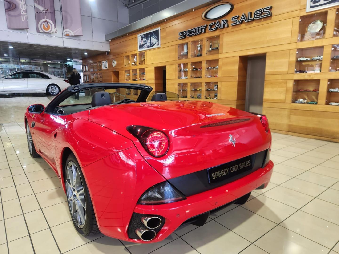 2012 Ferrari California 30 image 8
