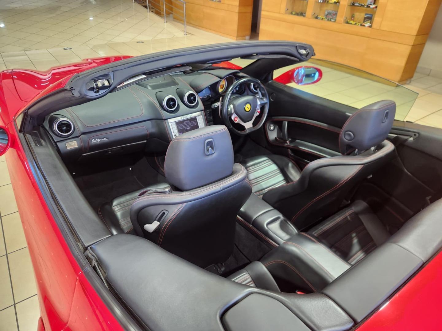 2012 Ferrari California 30 image 9