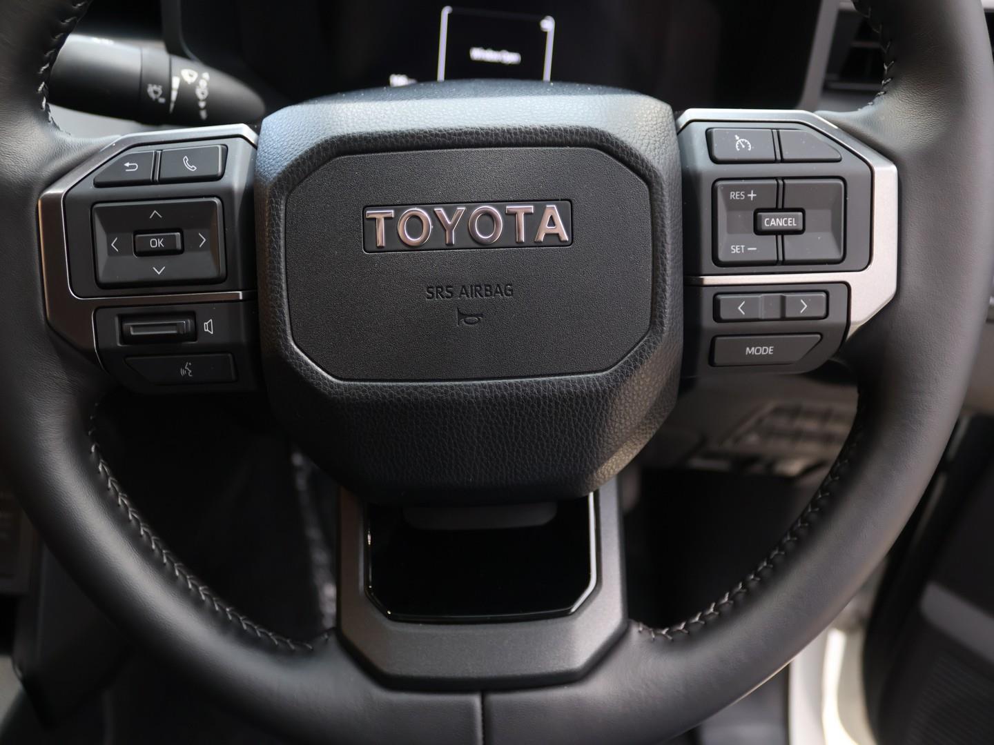 2026 Toyota Hilux 2.8GD-6 Double Cab Raider 4x4 image 9