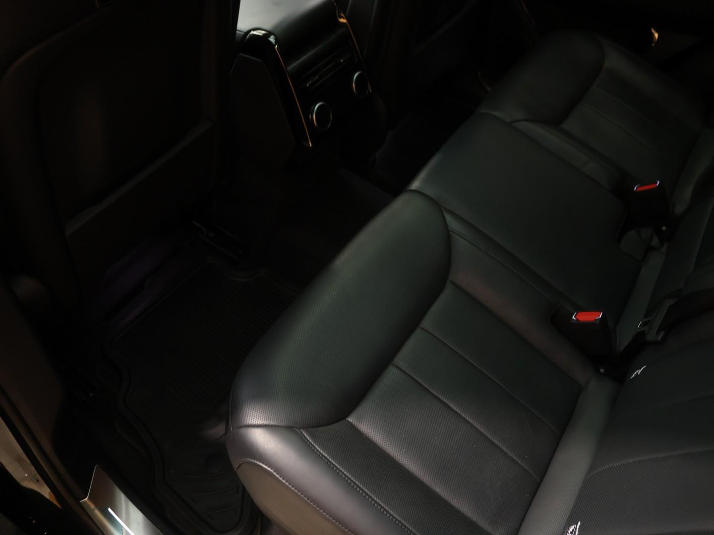 2023 Land Rover Range Rover Sport D350 First Edition image 11