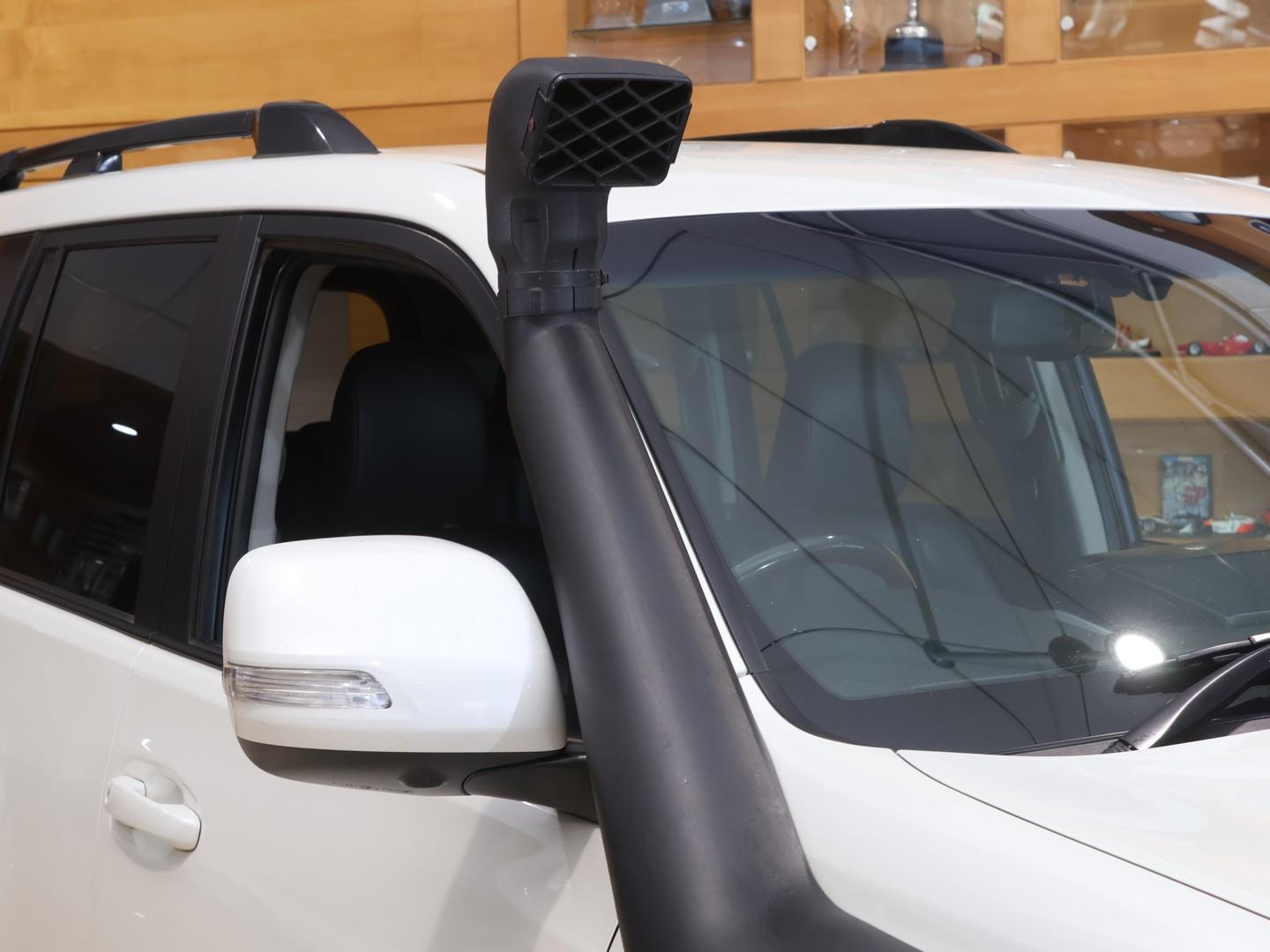 2015 Toyota Land Cruiser Prado 3.0DT VX image 6