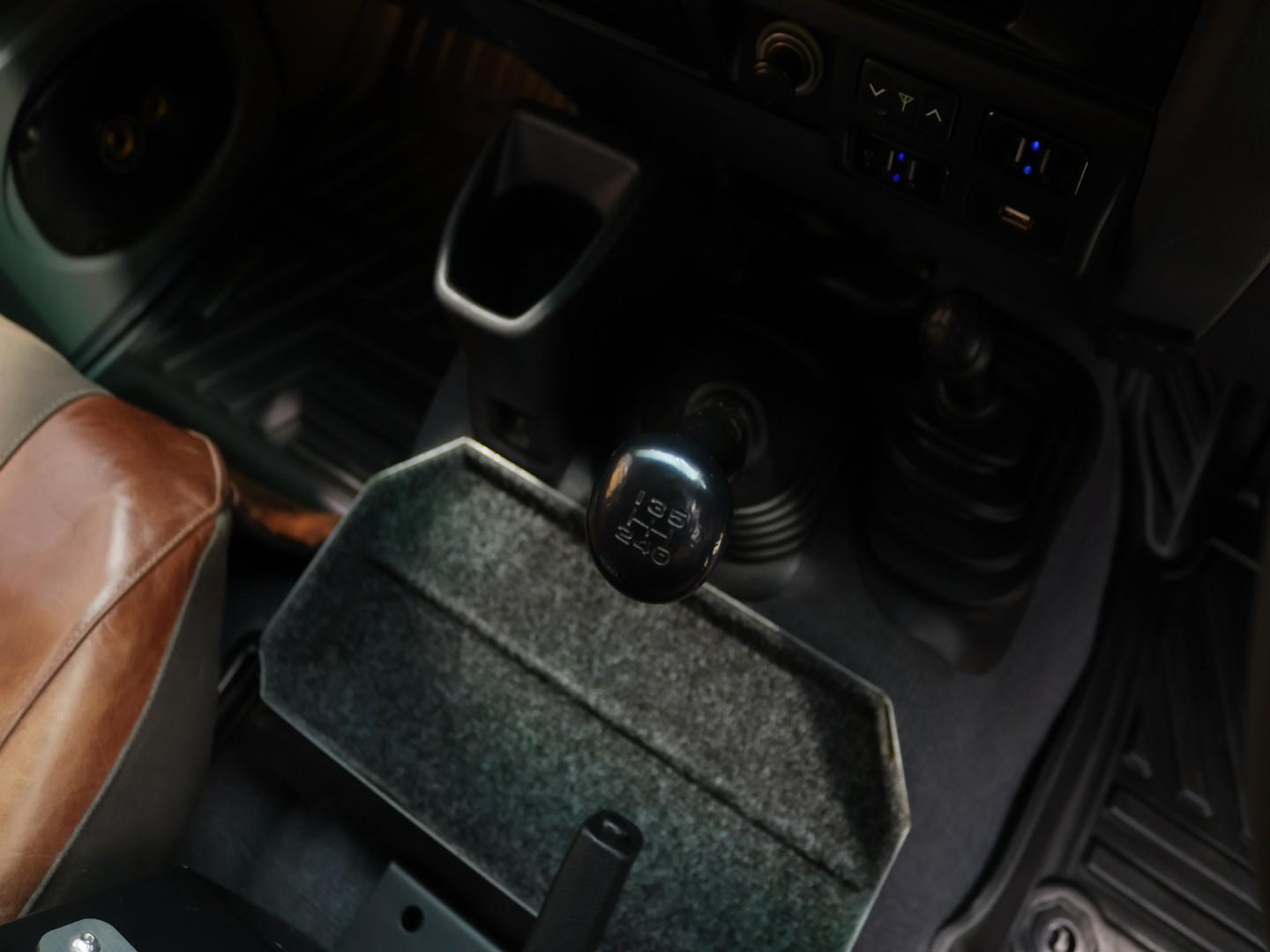 2016 Toyota Land Cruiser 79 4.5D-4D LX V8 Double Cab image 12