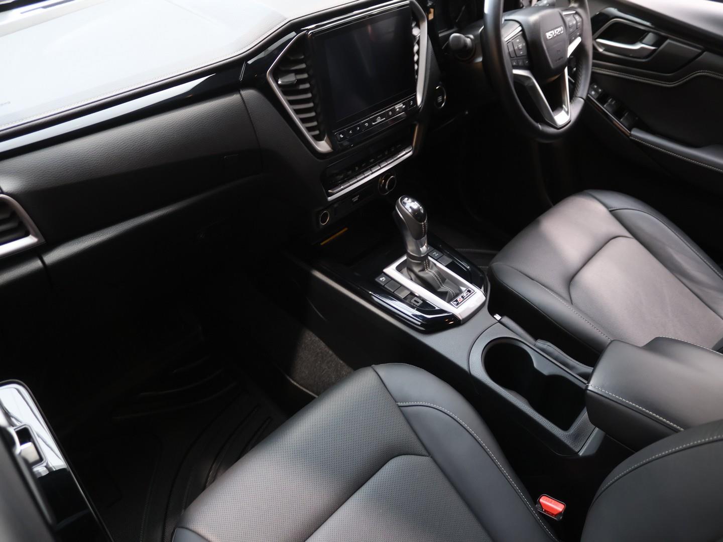 2023 Isuzu D-Max 3.0TD Double Cab AT35 4x4 image 12