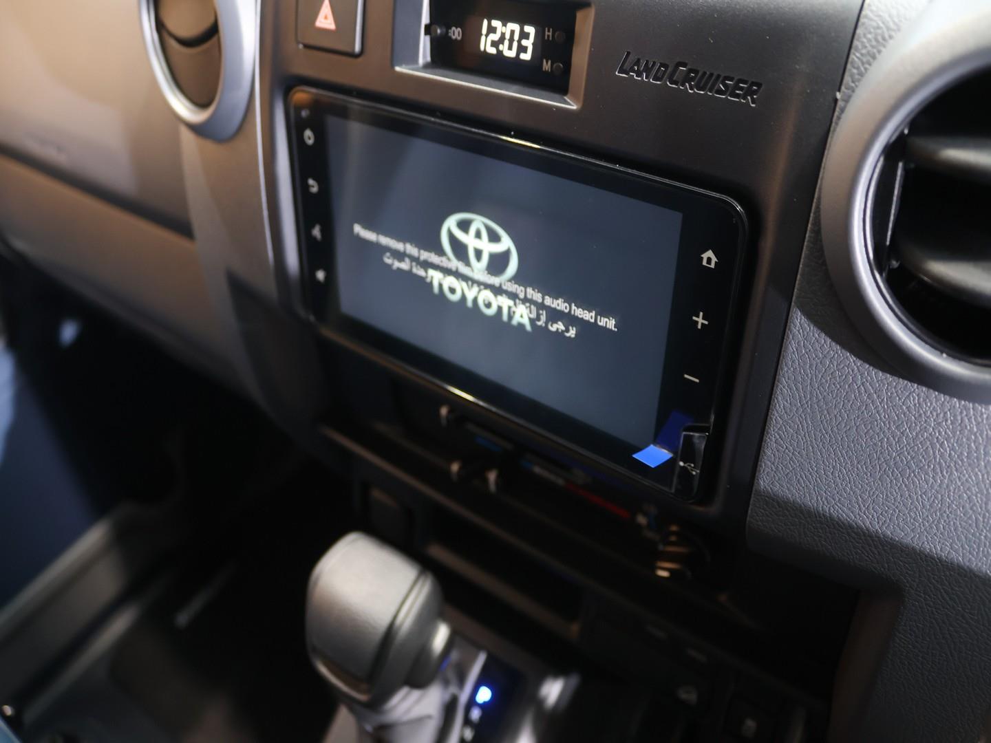 2026 Toyota Land Cruiser 79 2.8GD-6 Double Cab Auto image 9