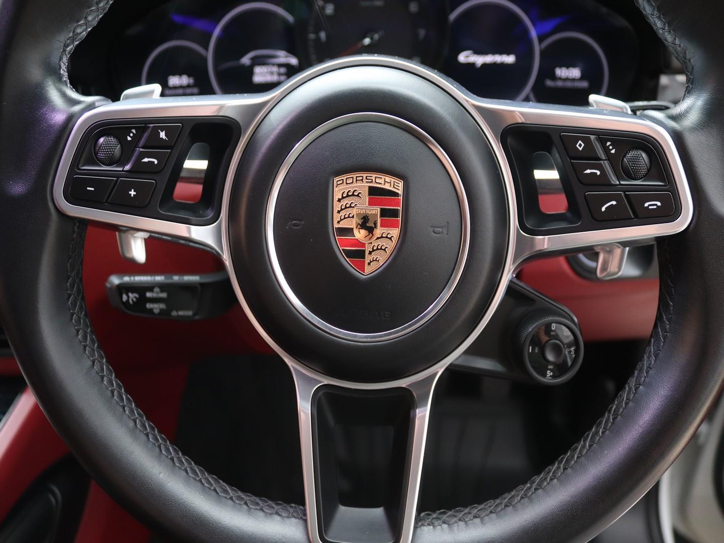 2020 Porsche Cayenne Coupe image 9