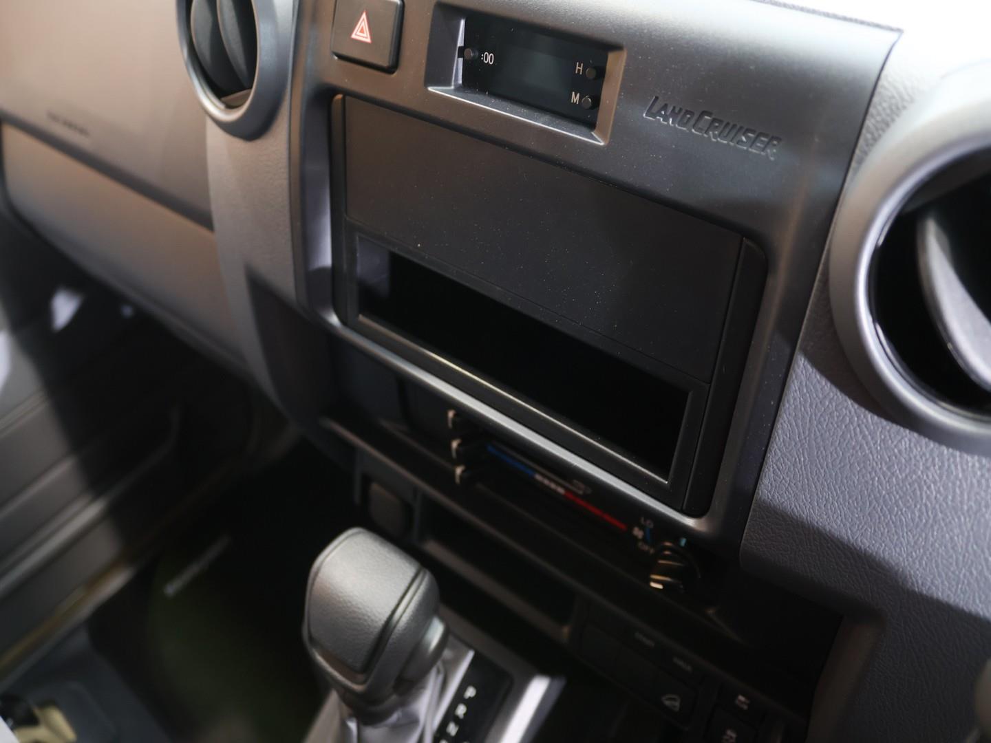 2026 Toyota Land Cruiser 79 2.8GD-6 Single Cab image 10