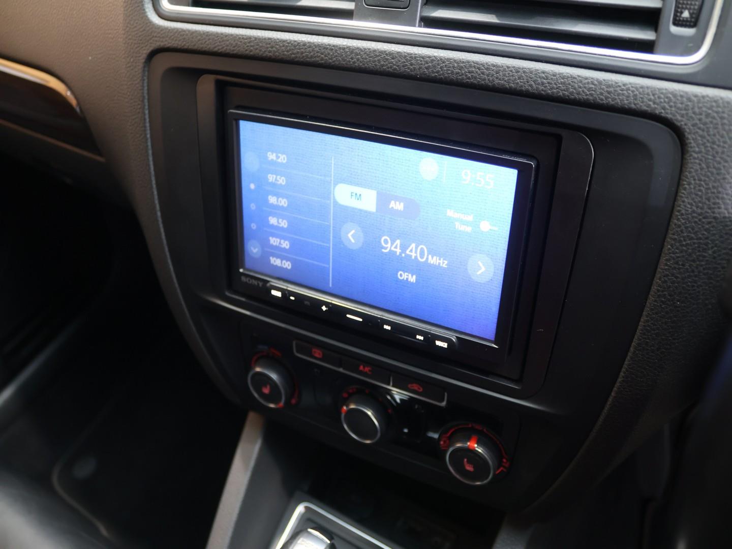 2018 Volkswagen Jetta 1.4TSI Comfortline Auto image 10