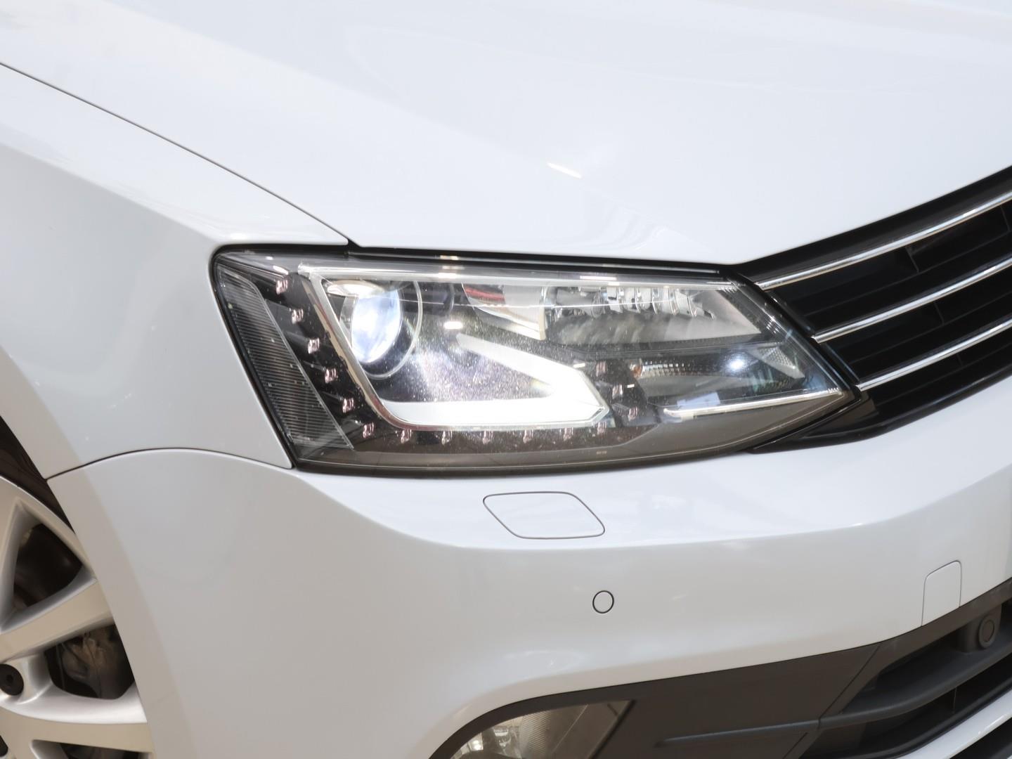 2018 Volkswagen Jetta 1.4TSI Comfortline Auto image 2