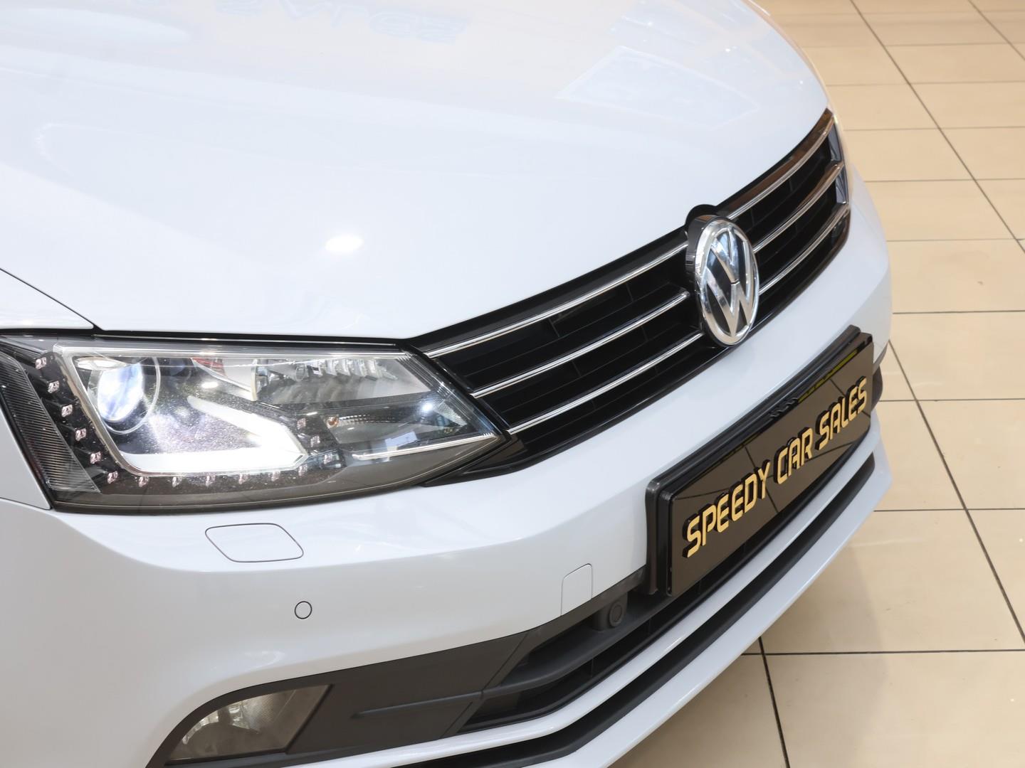 2018 Volkswagen Jetta 1.4TSI Comfortline Auto image 3