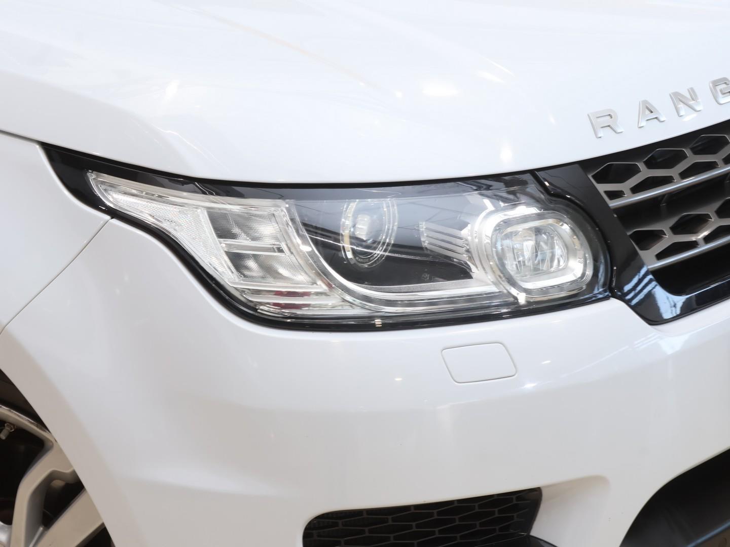 2018 Land Rover Range Rover Sport SE SDV6 image 2