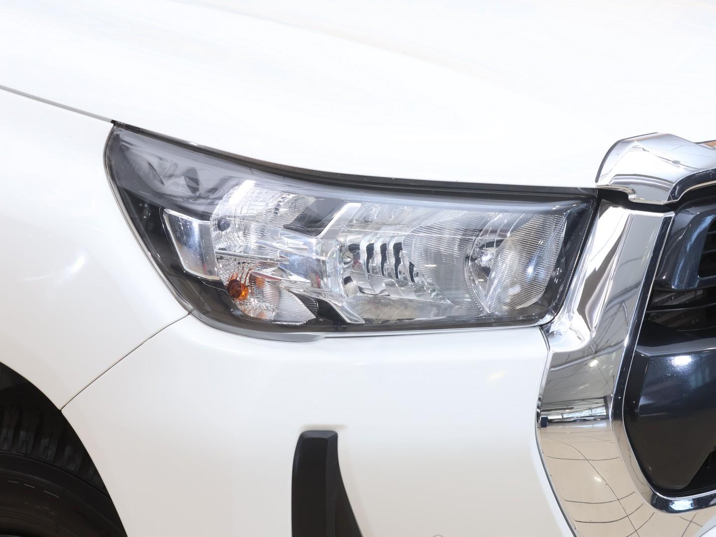 2023 Toyota Hilux 2.4GD-6 Xtra Cab Raider Auto image 2