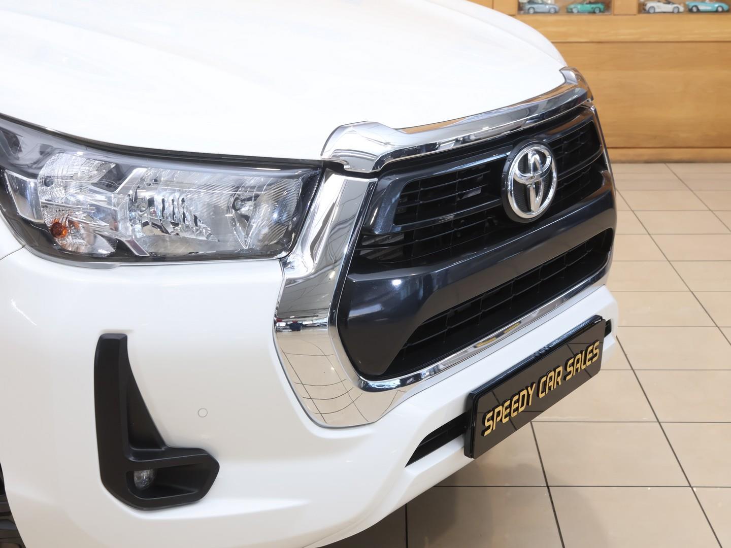 2023 Toyota Hilux 2.4GD-6 Xtra Cab Raider Auto image 3