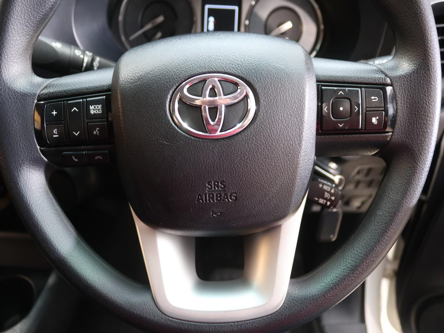 2023 Toyota Hilux 2.4GD-6 Xtra Cab Raider Auto image 7