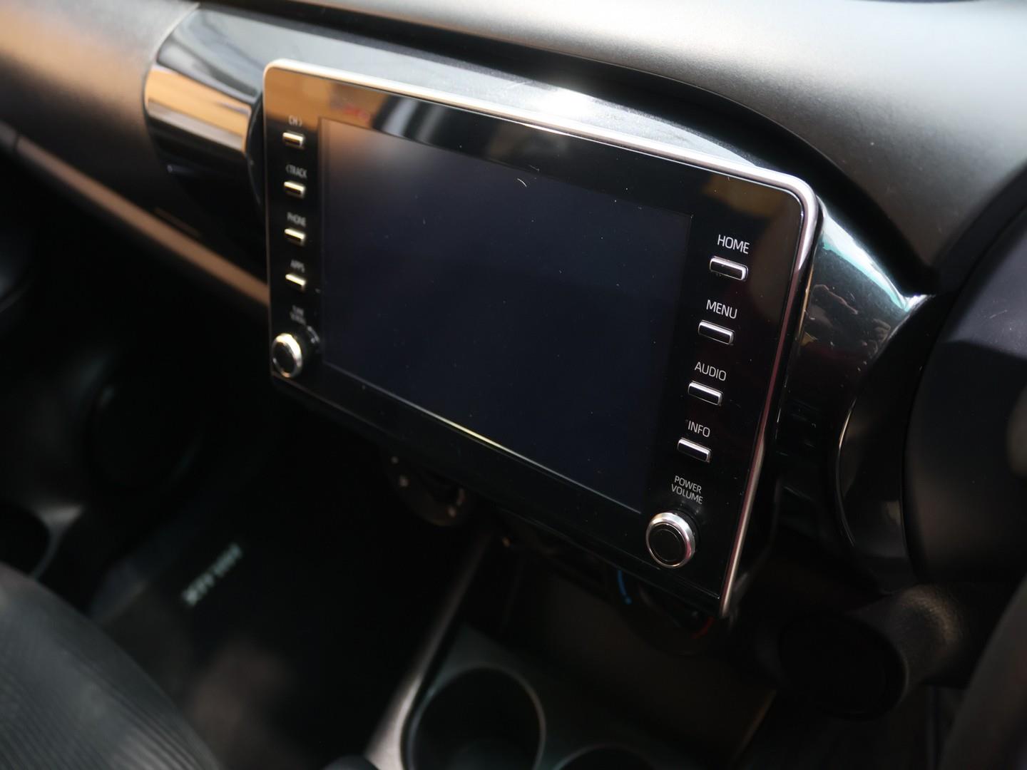 2023 Toyota Hilux 2.4GD-6 Xtra Cab Raider Auto image 9