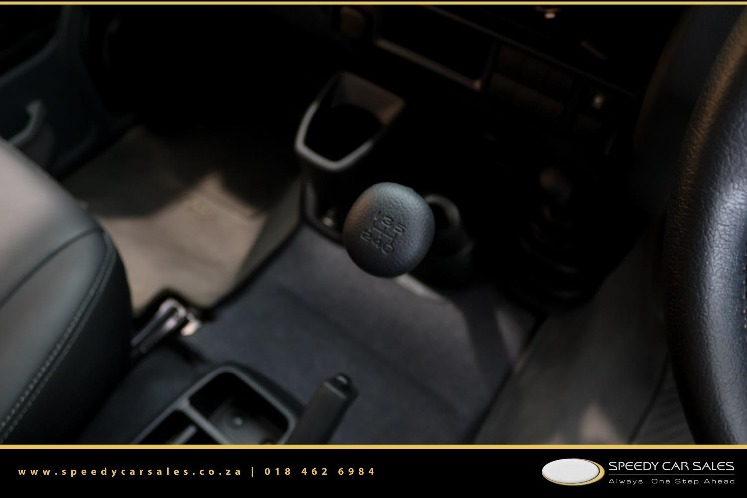 2024 Toyota Land Cruiser 79 Land Cruiser 79 4.5D-4D LX V8 image 11