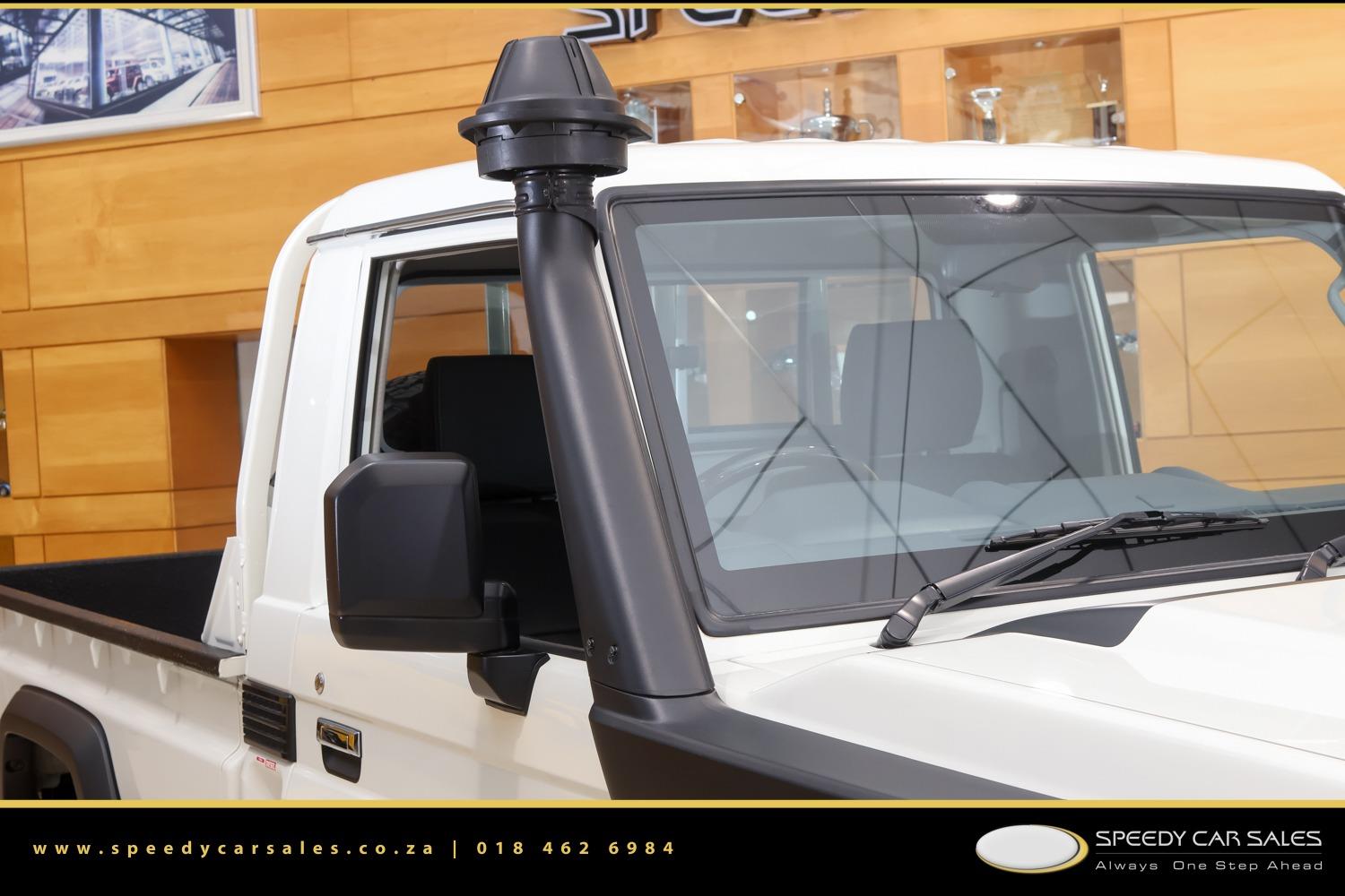 2024 Toyota Land Cruiser 79 Land Cruiser 79 4.5D-4D LX V8 image 7