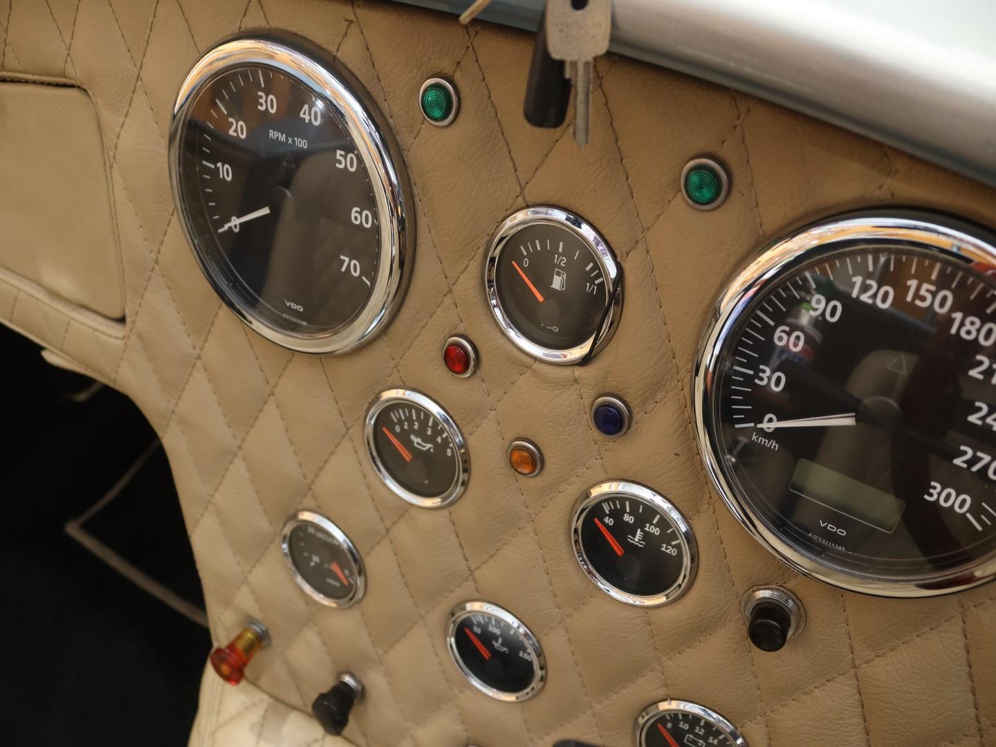 2013 AC Cobra V8 Auto image 12