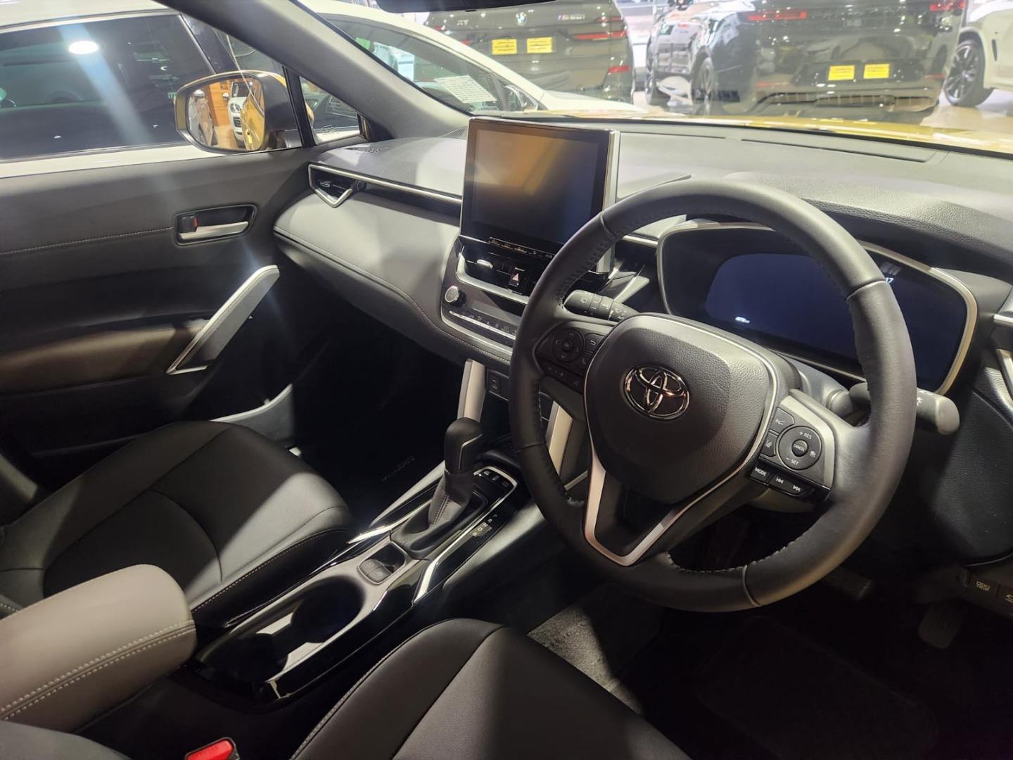 2026 Toyota Corolla Cross 1.8 HEV XR image 5
