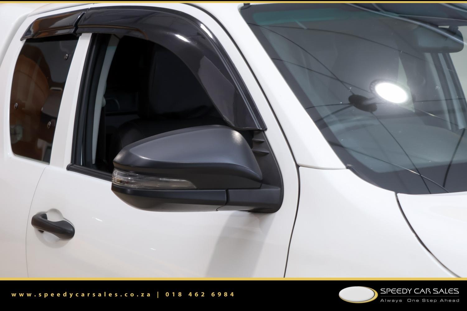 2021 Toyota Hilux 2.4GD-6 Xtra Cab Raider Auto image 3