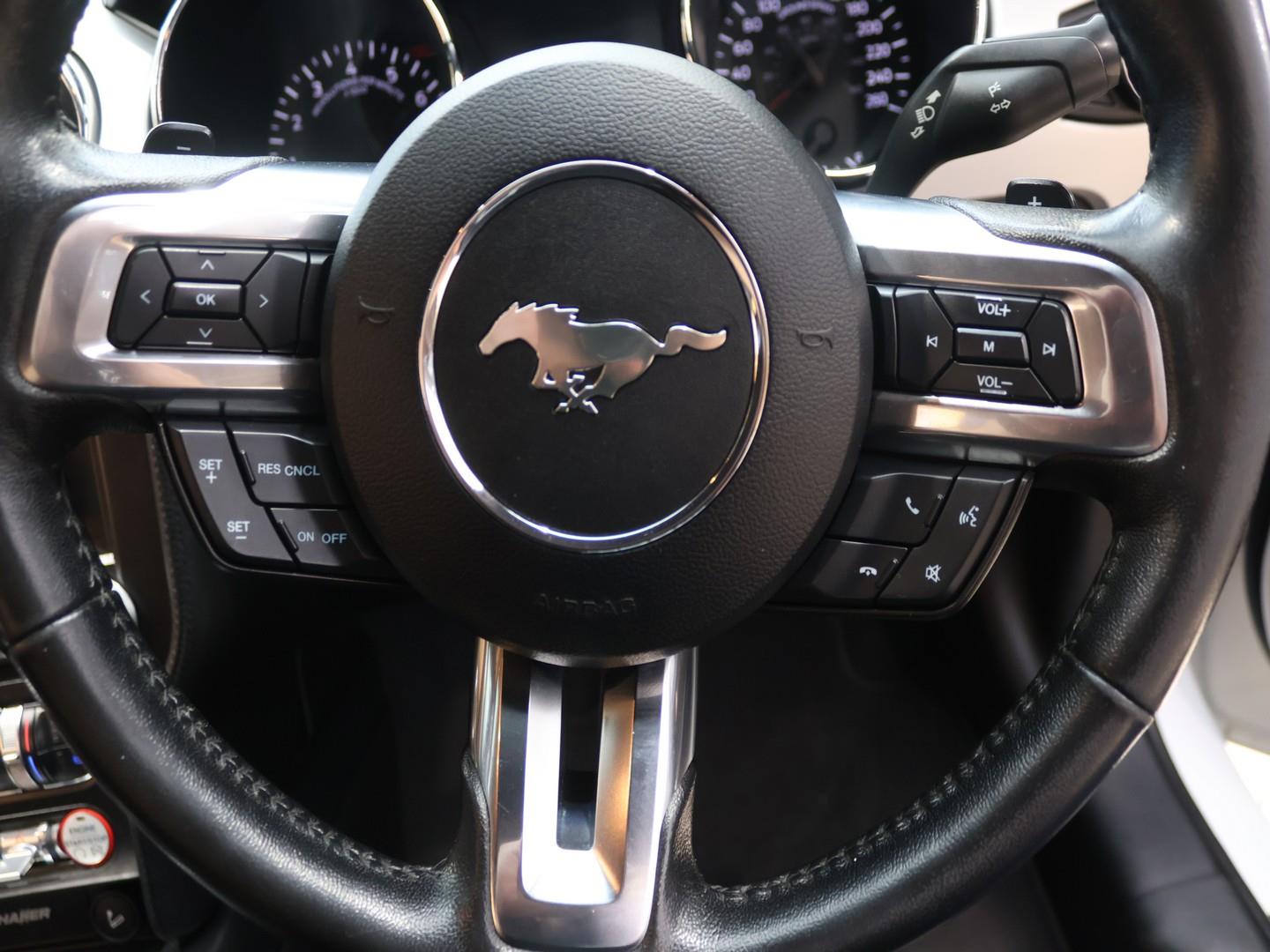 2016 Ford Mustang 5.0 GT convertible auto image 11