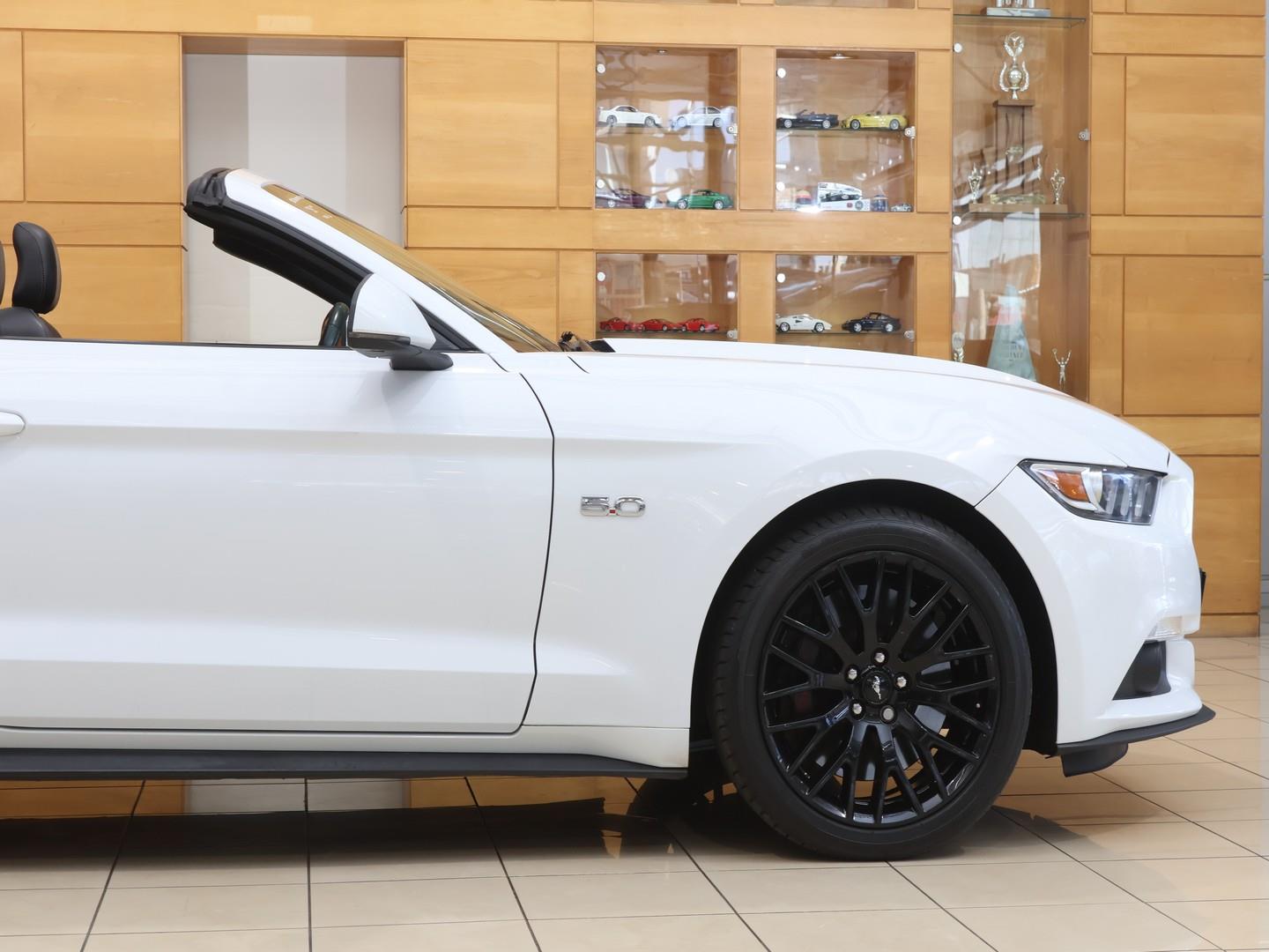 2016 Ford Mustang 5.0 GT convertible auto image 2