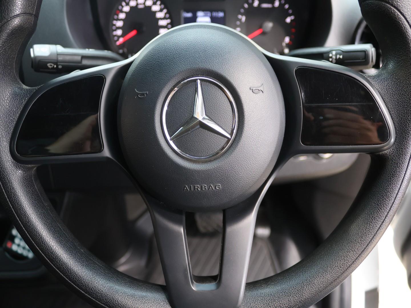 2022 Mercedes-Benz Sprinter 519 CDI image 10
