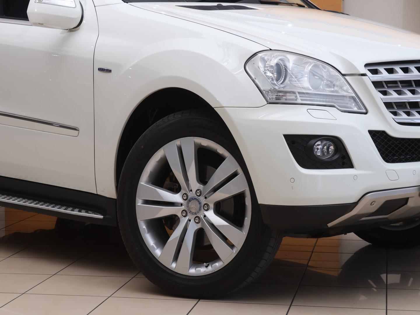 2010 Mercedes-Benz ML ML350CDI image 12