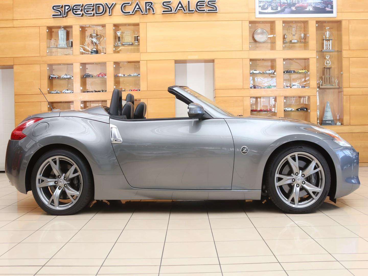 2013 Nissan 370Z Roadster Auto image 2