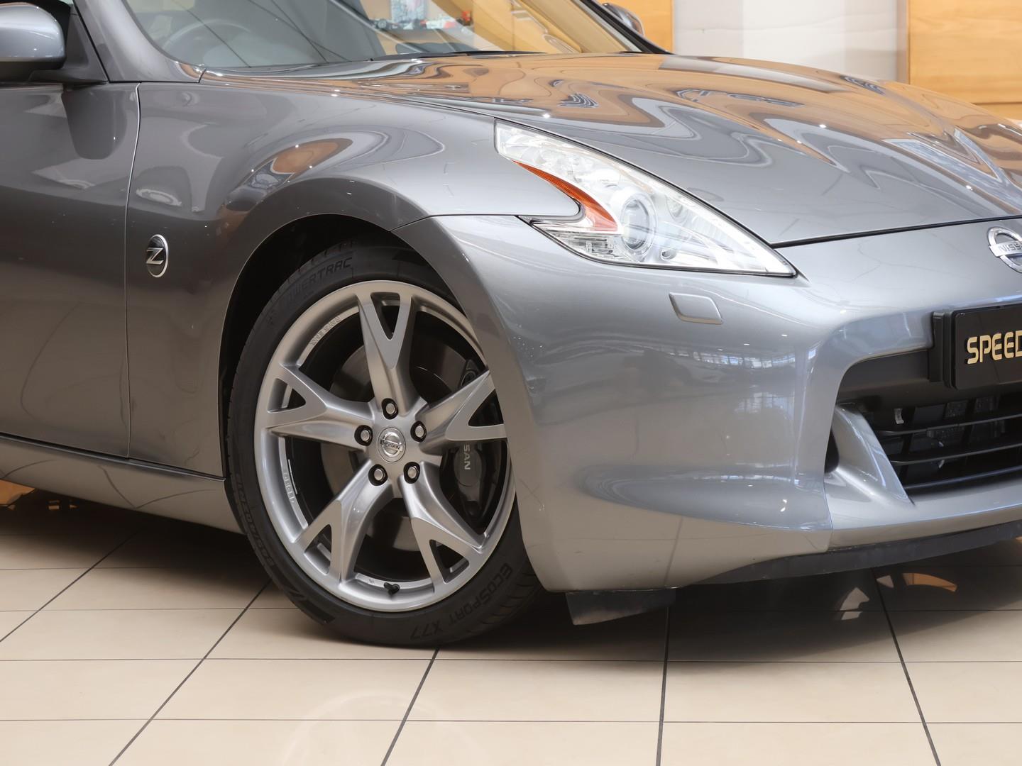 2013 Nissan 370Z Roadster Auto image 4