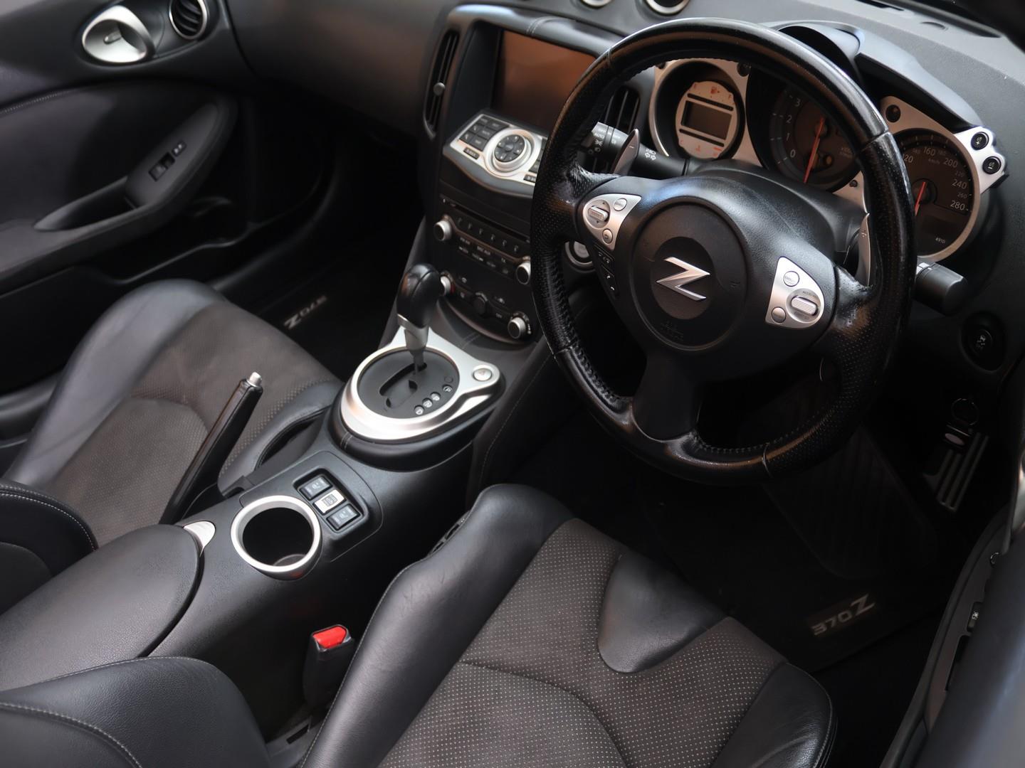 2013 Nissan 370Z Roadster Auto image 7