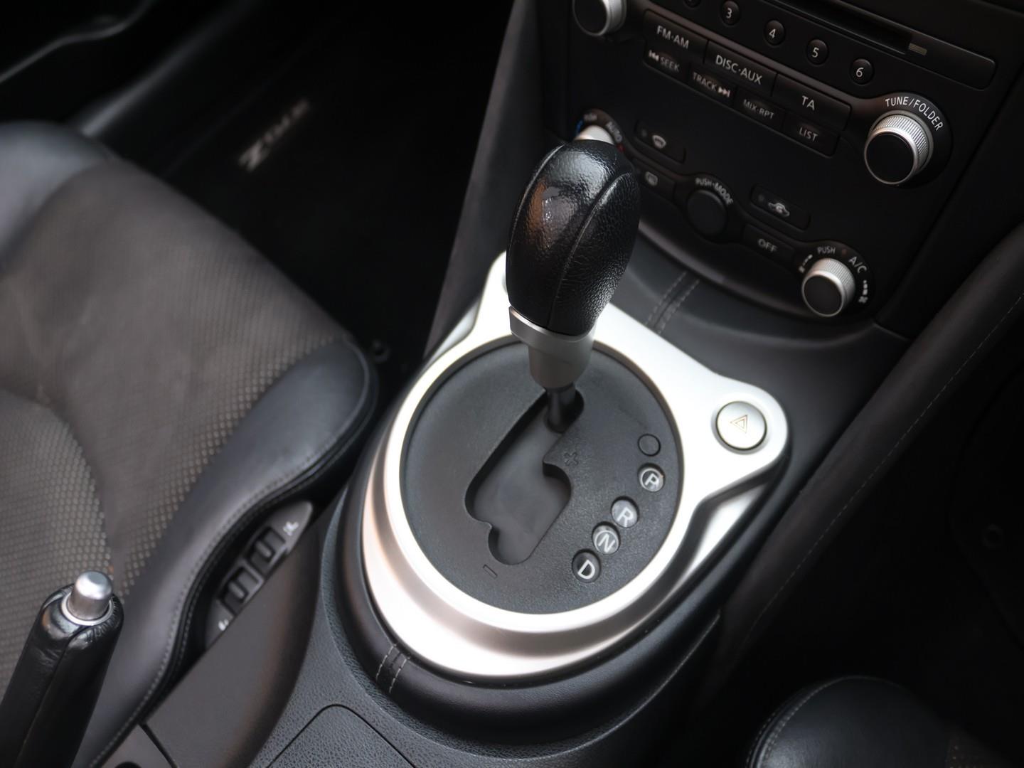 2013 Nissan 370Z Roadster Auto image 8