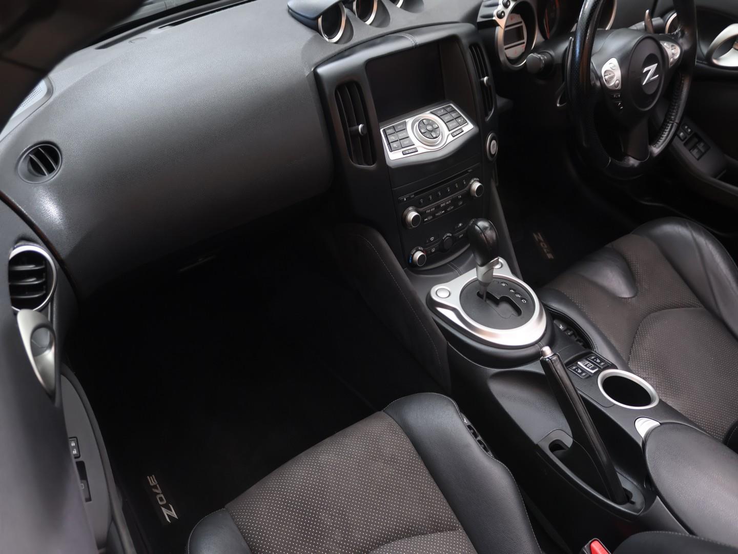 2013 Nissan 370Z Roadster Auto image 9